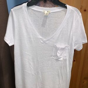 white t shirt